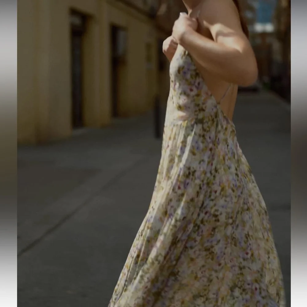 NWT Mango Pleated Floral Dress
